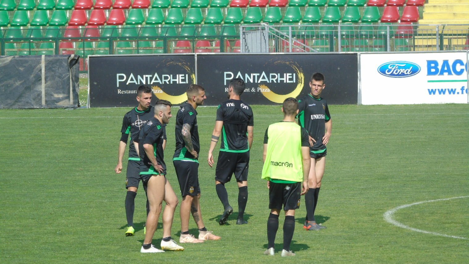 Ternana, confronto tra Gallo e Mariani alla ripresa