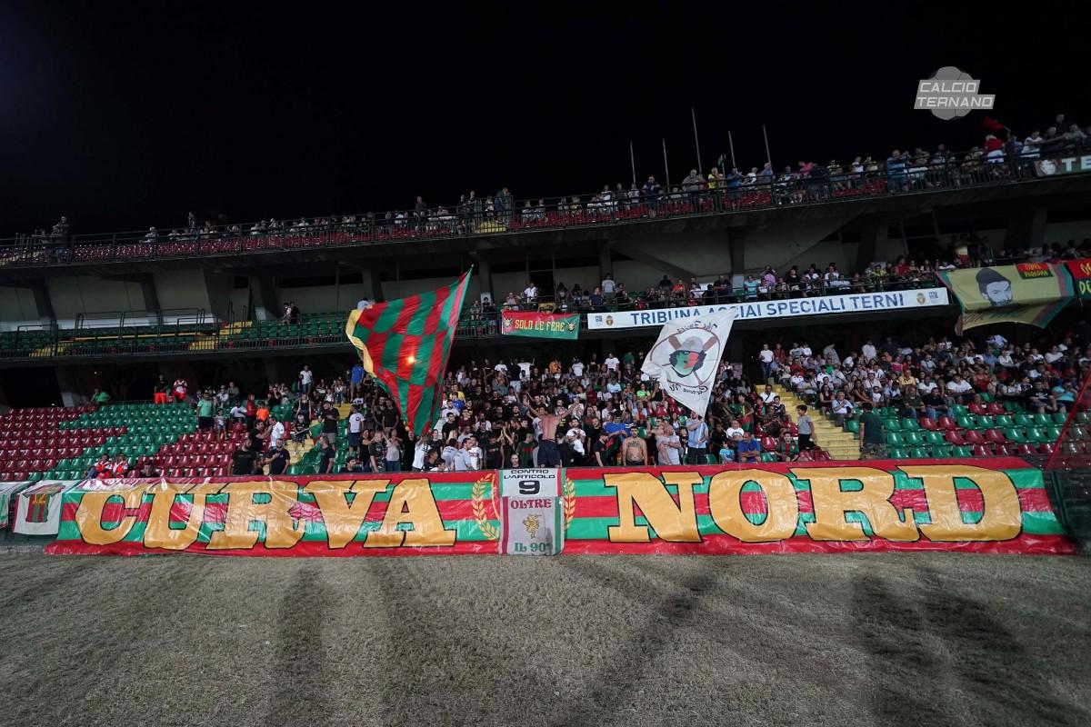 foto Luca Pagliaricci presentazione ternana 2019/2020 curva nord