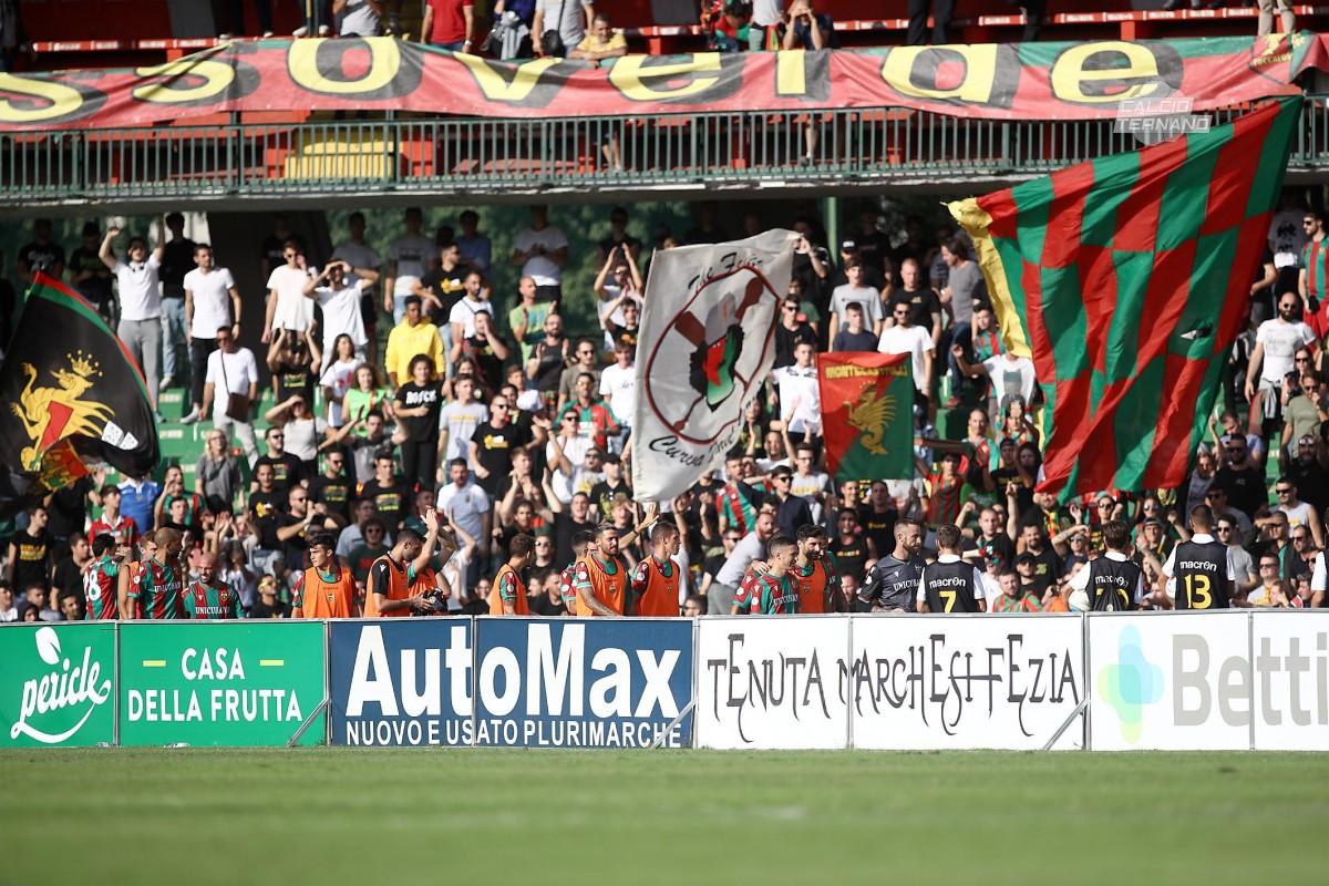 Foto Luca Pagliaricci lega pro ternana reggina curva nord