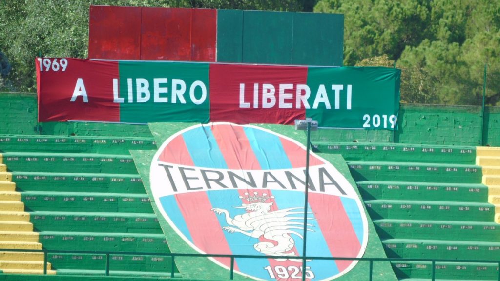 Ternana, nuova veste per la curva San Martino