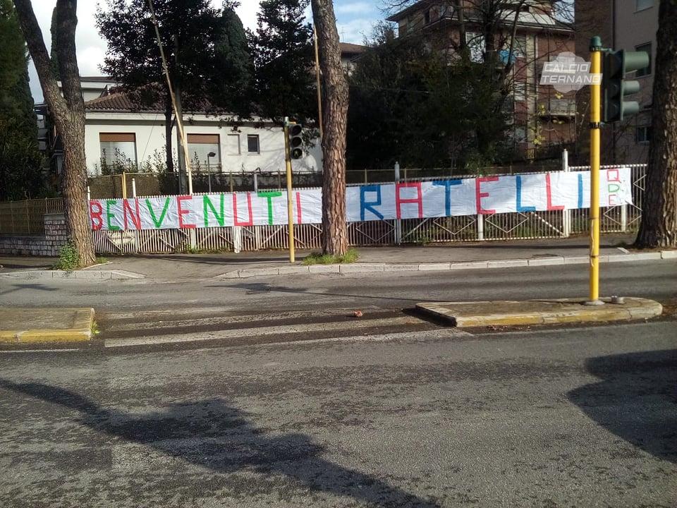 Ternana-Casertana, che accoglienza per i falchetti: "Benvenuti fratelli"