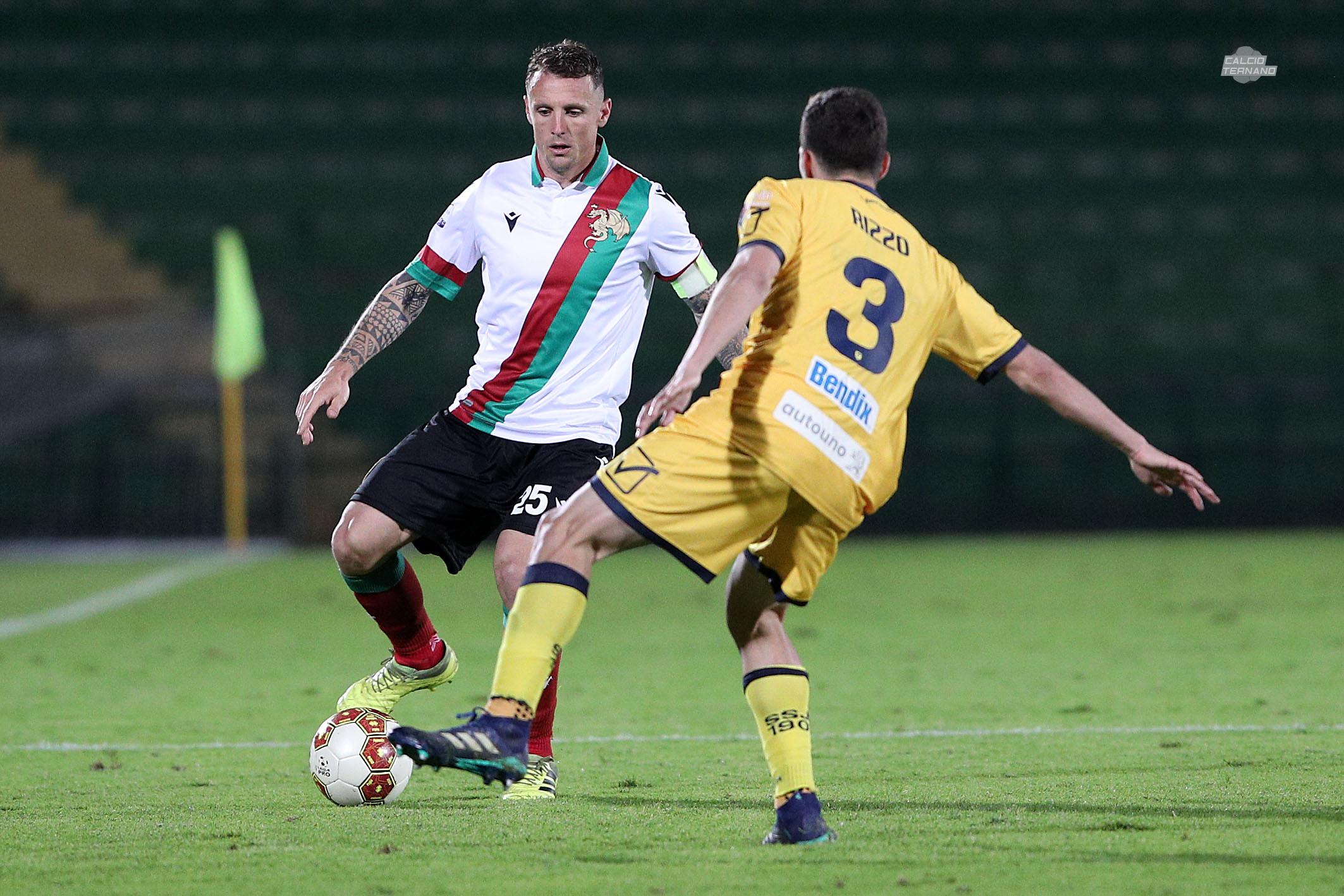 Foto Luca Pagliaricci Ternana-Juve Stabia defendi