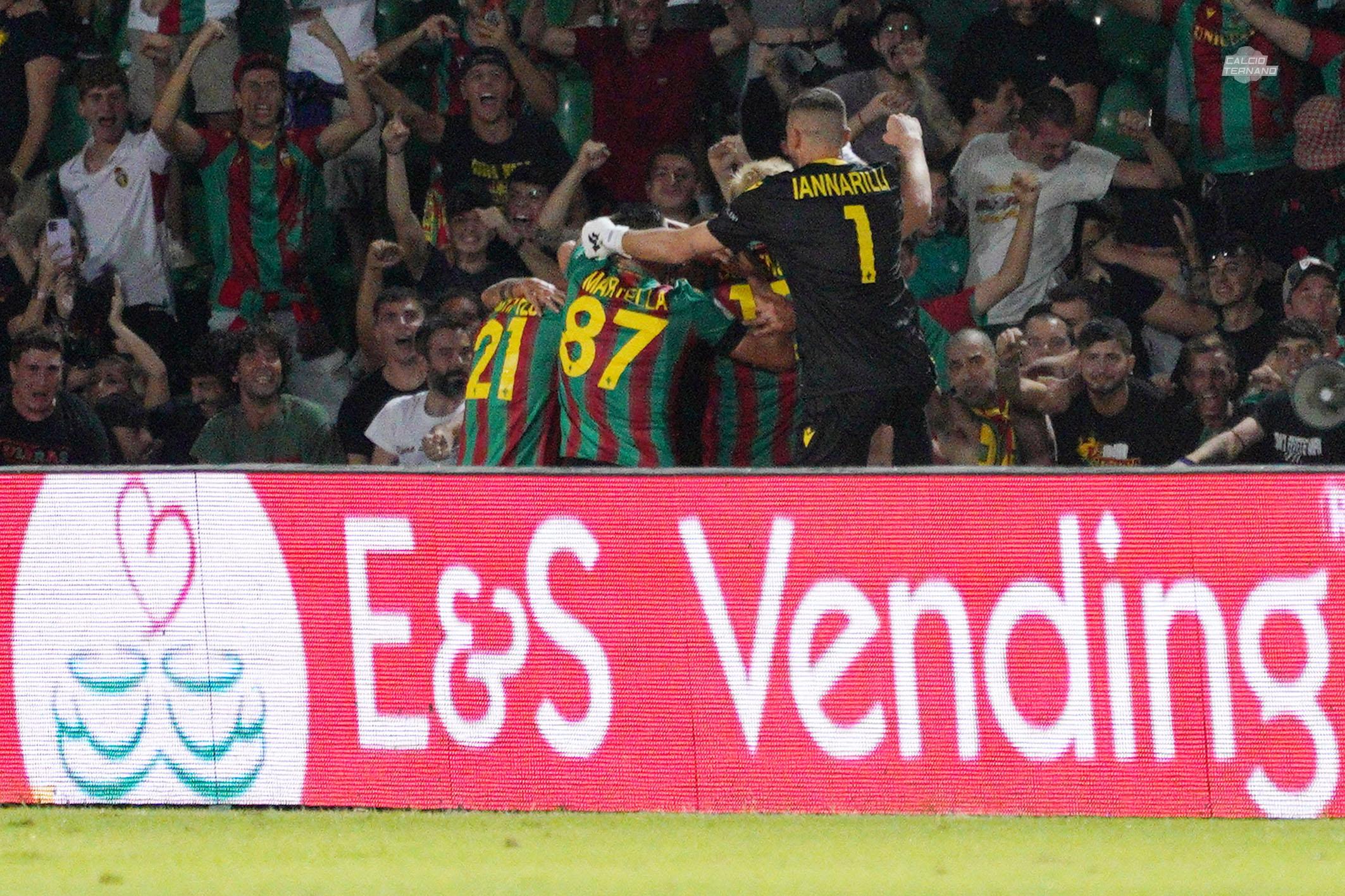 Foto Ternana esultanza (Luca Pagliaricci) Ternana-Parma gol defendi