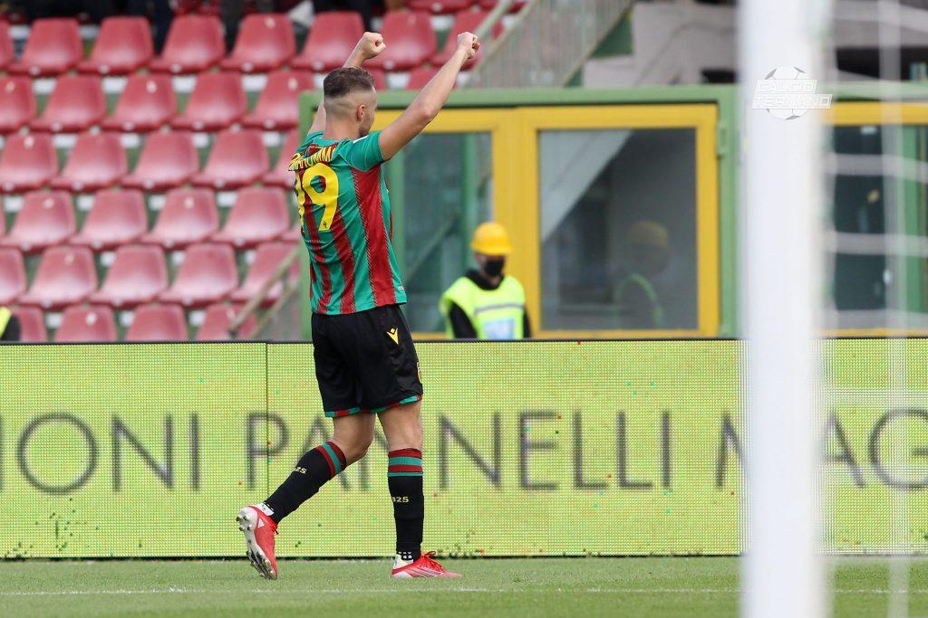 ternana vicenza gol donnarumma