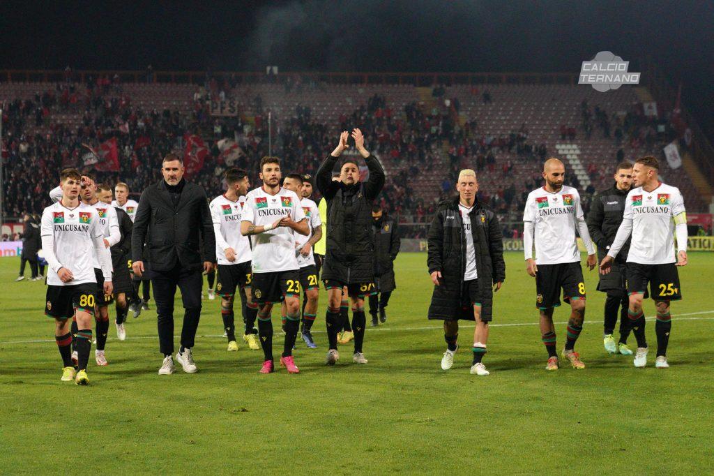 Perugia-Ternana applausi alla Curva