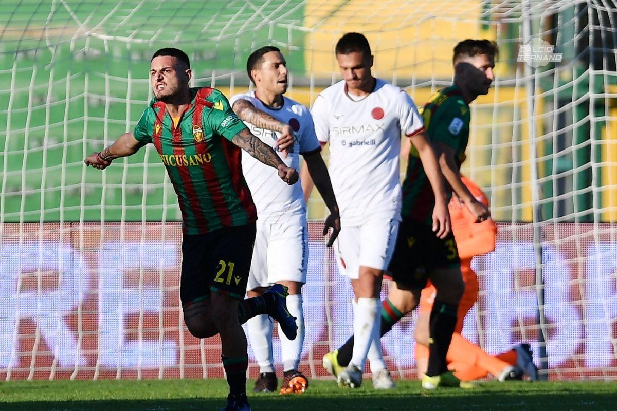 esultanza di Partipilo in Ternana-Cittadella (foto Luca Pagliaricci) partipilo ternana