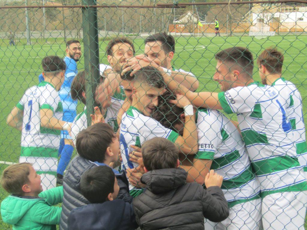 Olympia Thyrus-Narnese gol di Kola