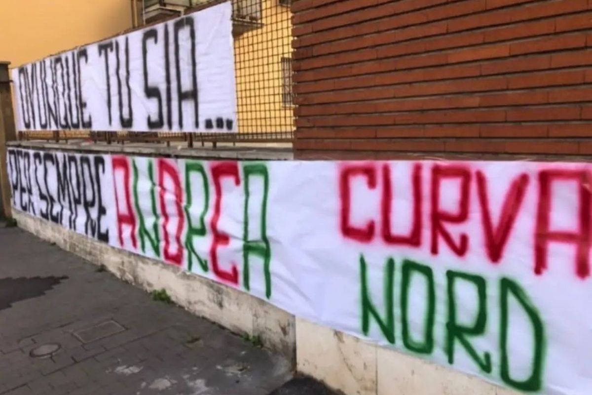 foto tratta da Instagram striscione andrea