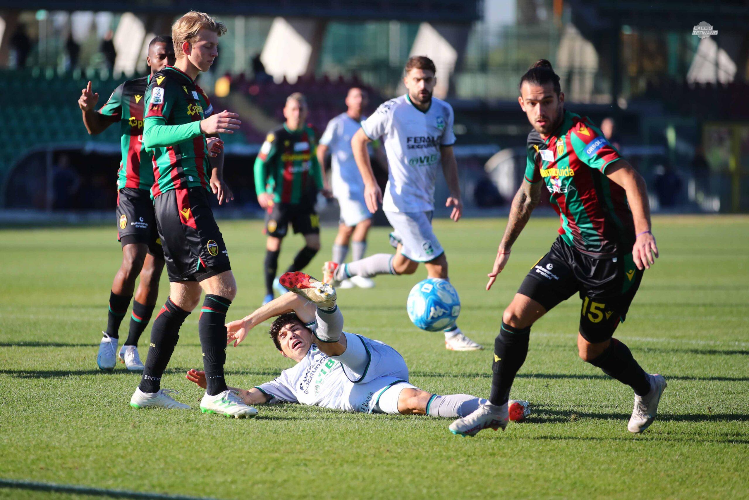 Ternana-Feralpisalò de Boer e Casasola Ternana-Feralpisalò de Boer e Casasola