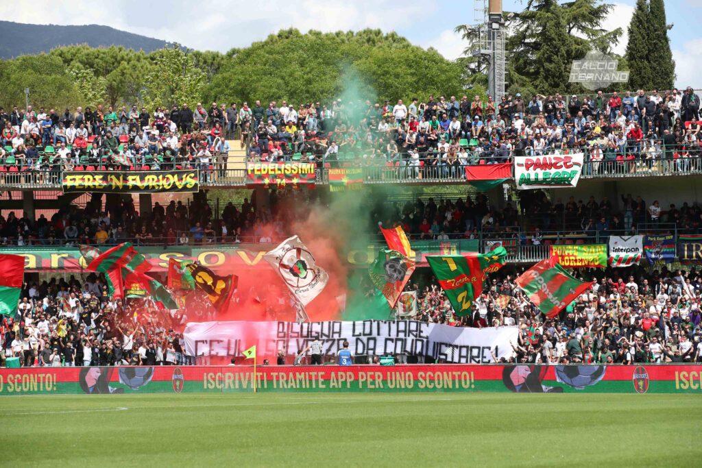 Ternana-Ascoli Curva Nord - foto Luca Marchetti