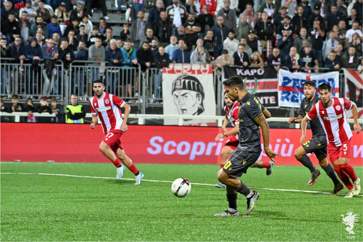 Vis Pesaro-Ternana rigore Cicerelli - foto Ternana calcio Vis Pesaro-Ternana rigore Cicerelli - foto Ternana calcio