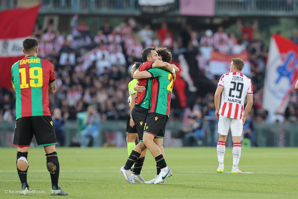 Ternana-Vicenza Curcio e Donati